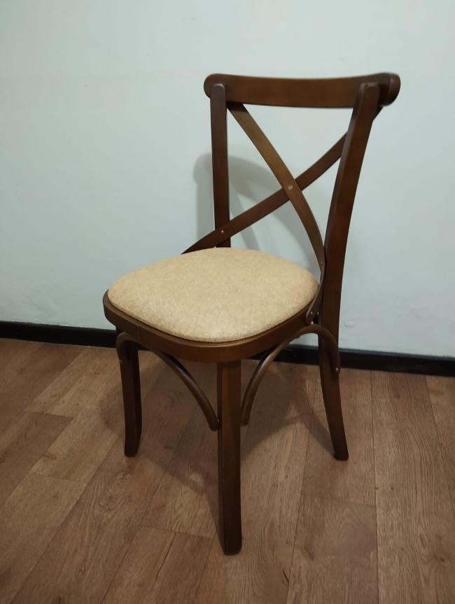 Cadeira X estofada